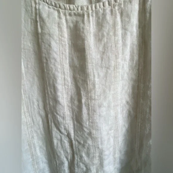 CP Shades Linen Top - Picture 8 of 8